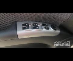 Ricambi Kia Sportage 2.0 D del 2007 motore D4EA - 10