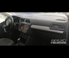 Ricambi VW Tiguan 2.0 D del 2017 motore DFG