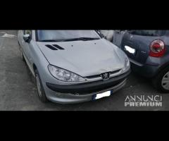 Ricambi Peugeot 206 1.1 B del 2003 motore HFX