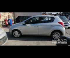 Ricambi Hyundai I 20 1.6 D del 2010 motore D4FB - 1