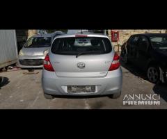 Ricambi Hyundai I 20 1.6 D del 2010 motore D4FB - 2