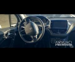 Ricambi Peugeot 208 1.4 D del 2013 motore 8H01 - 6