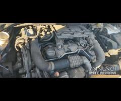 Ricambi Peugeot 208 1.4 D del 2013 motore 8H01 - 12