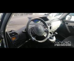 Ricambi Citroen Picasso 1.6 D del 2009 motore 9HZ - 6
