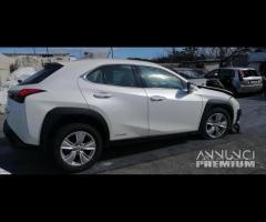 Ricambi Lexus UX 250h 2.0 Ibrido del 2021