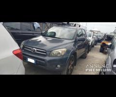 Ricambi Toyota Rav 4 2.2 D del 2006 - 1