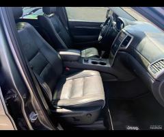 Jeep Grand Cherokee 3.0 CRD 241cv Overland - 4