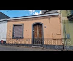 Casa singola con garage a Linguaglossa