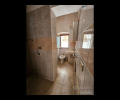 Monolocale indipendente con terrazzo - 16