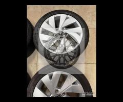 Cerchi 17 originali Volkswagen Golf e pneumatici - 6