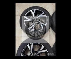 Cerchi 16 e pneumatici 4 Stagioni Toyota Yaris