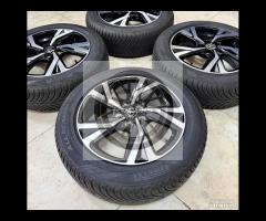 Cerchi 16 e pneumatici 4 Stagioni Toyota Yaris - 11