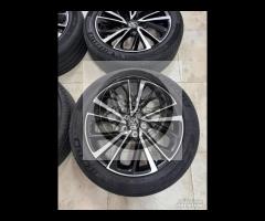 Cerchi e pneumatici 19 originali nuova Toyota C-HR