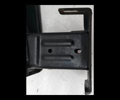 RINFORZO TRAVERSA PARAURTI SUPPORTO ANTERIORE SKOD - 23