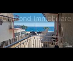 Appartamento con garage a Roccalumera