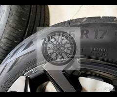 Cerchi 17 neri e pneumatici Toyota Yaris Cross - 8
