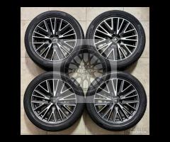 Cerchi 19 e pneumatici estivi Audi Q3