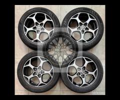 Cerchi 16 e pneumatici originali Mg 3