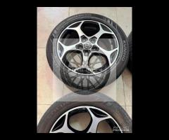 Cerchi 16 e pneumatici originali Mg 3
