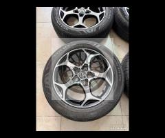 Cerchi 16 e pneumatici originali Mg 3