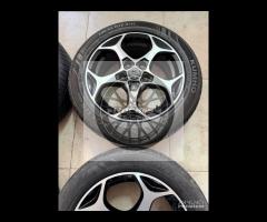 Cerchi 16 e pneumatici originali Mg 3 - 6