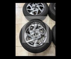 Cerchi 14 originali e pneumatici Kia Picanto - 4