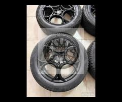Cerchi 19 neri e pneumatici M+S Alfa Romeo Stelvio