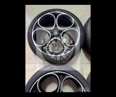 Cerchi 19 originali Alfa Romeo Giulia e pneumatici