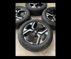 Cerchi 17 e pneumatici nuova Peugeot 2008 - 11