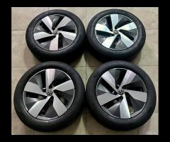 Cerchi 17 pneumatici nuova Volkswagen Passat T-roc - 2