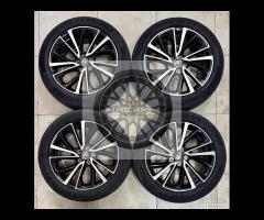 Cerchi e pneumatici 19 originali nuova Toyota C-HR