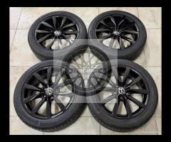 Cerchi neri e pneumatici 17 Volkswagen Golf
