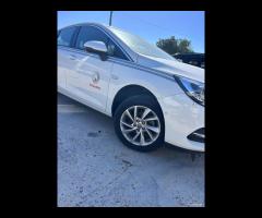 Opel Astra 1.5 CDTI 122 CV S&S 5 porte Business El - 3