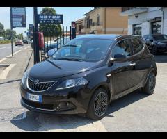 Lancia Ypsilon 1.0 FireFly 5 porte Hybrid Gold - 1