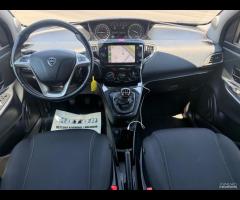 Lancia Ypsilon 1.0 FireFly 5 porte Hybrid Gold - 2