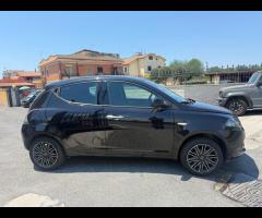 Lancia Ypsilon 1.0 FireFly 5 porte Hybrid Gold - 10