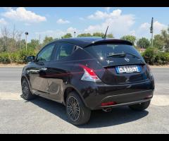 Lancia Ypsilon 1.0 FireFly 5 porte Hybrid Gold - 13