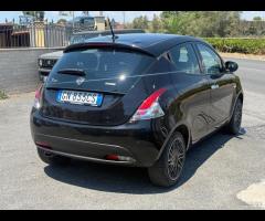 Lancia Ypsilon 1.0 FireFly 5 porte Hybrid Gold - 14