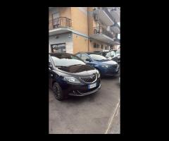 Lancia Ypsilon 1.0 FireFly 5 porte Hybrid Gold - 15