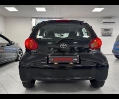 Toyota Aygo 1.0 12V VVT-i 5 porte - 4