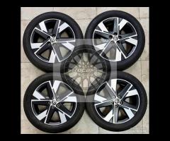Cerchi 17 nuova Toyota Aygo X 5 fori e pneumatici