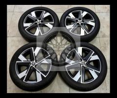 Cerchi 17 nuova Toyota Aygo X 5 fori e pneumatici