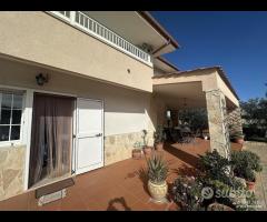 GROTTAGLIE - Villa indipendente con giardino