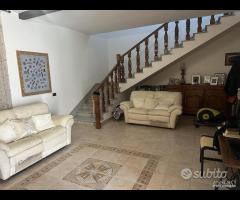 GROTTAGLIE - Villa indipendente con giardino