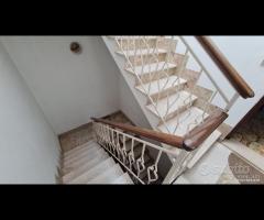 Castelvetrano, app. piano 2 di vani 6 con terrazzo