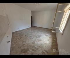 Castelvetrano, app. piano 1 di vani 4 con garage - 14