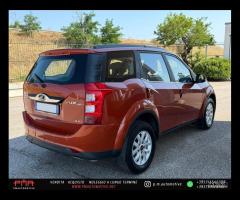 Mahindra XUV500 2.2 16V FWD W10