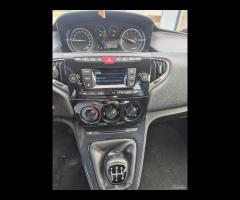 Lancia Ypsilon 1.2 69 CV 5 porte GPL Ecochic Gold - 13