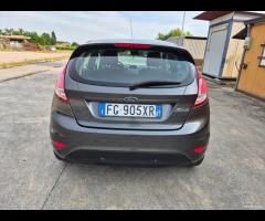 Ford Fiesta 1.5 TDCi 75CV 5 porte ST-Line - 9