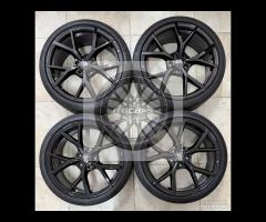 Cerchi 19 neri Golf R Line e pneumatici